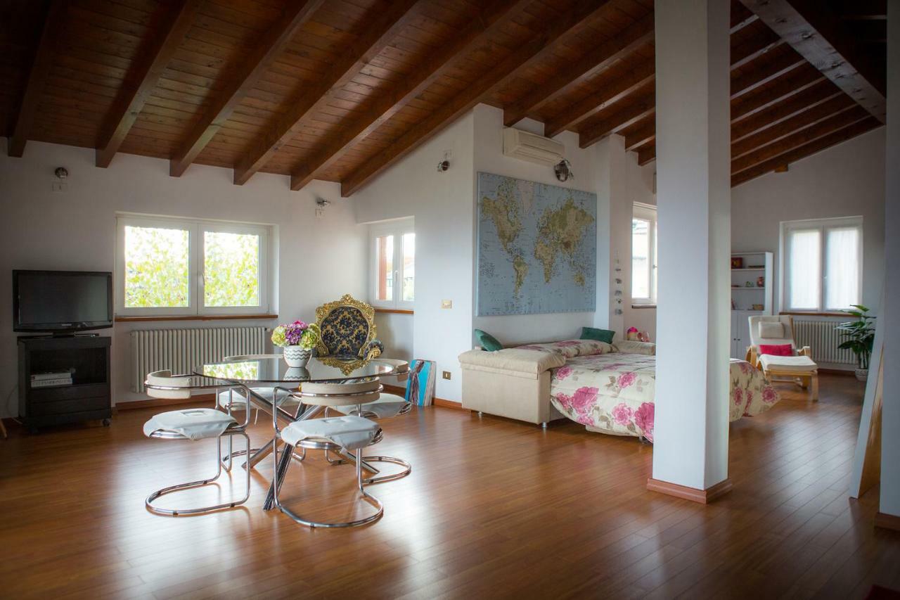 Appartement J&J House à Castelmarte Extérieur photo